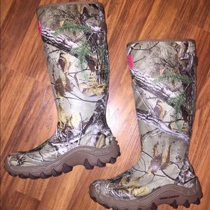 Under Armour Camo Boots Size:7
